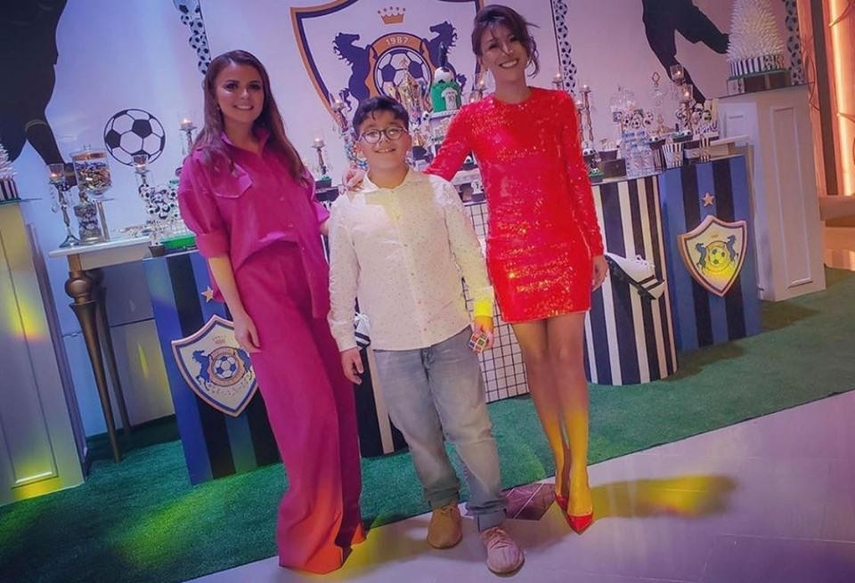 Röya oğluna ad günü etdi - VİDEO (FOTO)